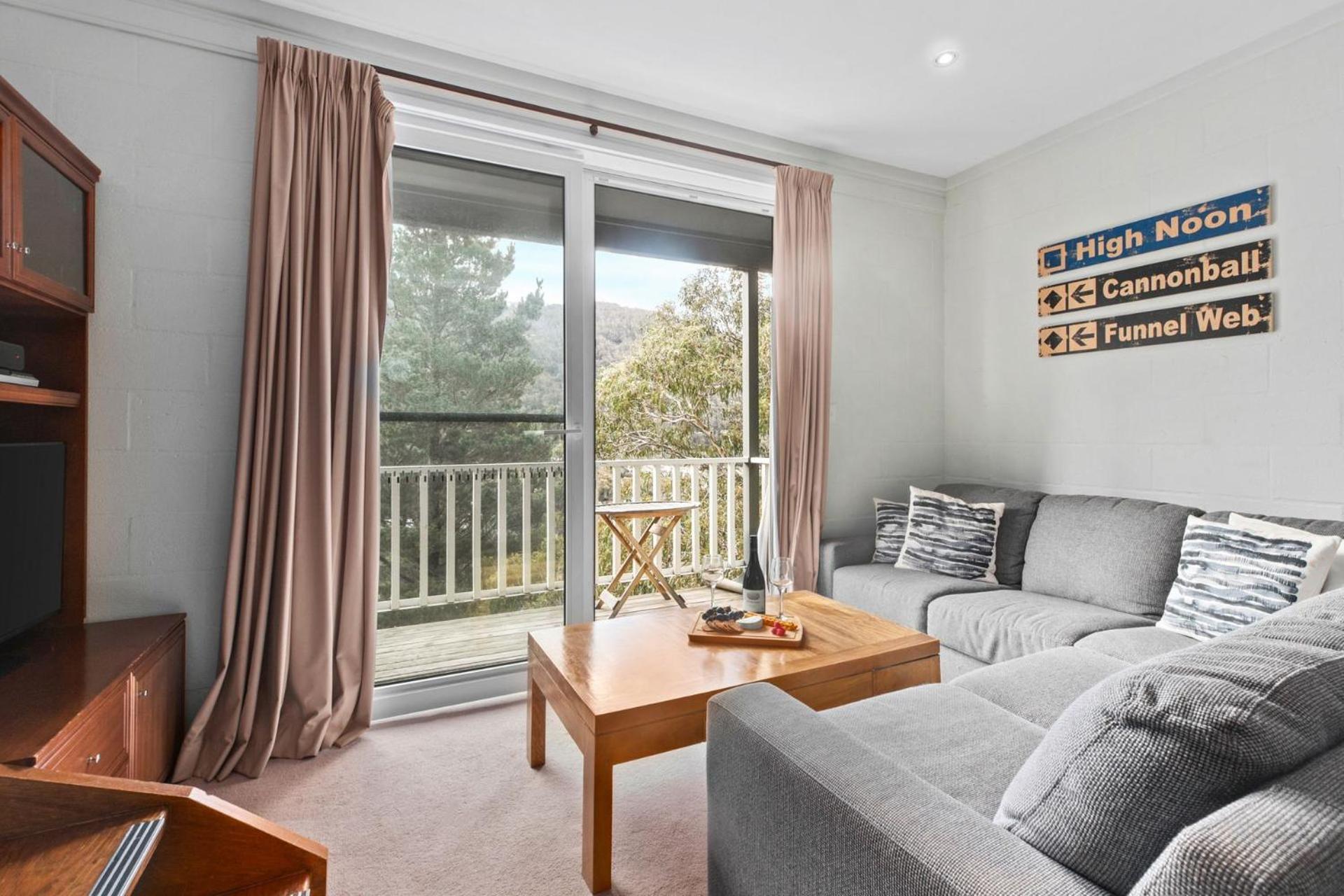 Byadbo 10 Apartment Thredbo Bagian luar foto